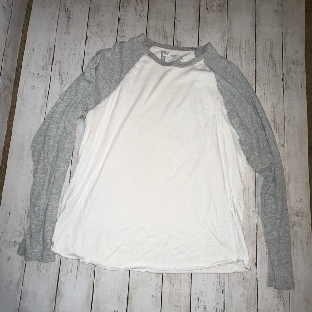 Gap shirt